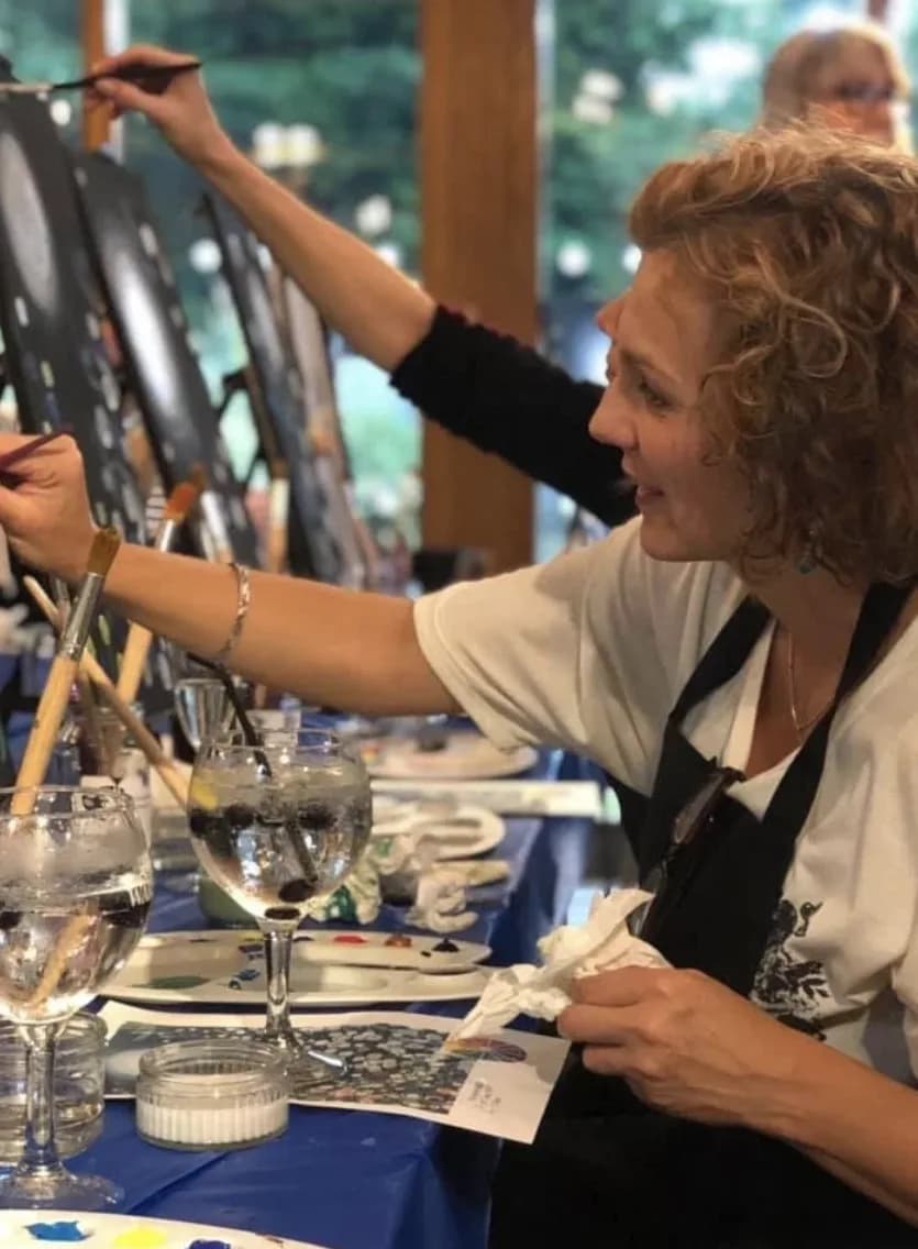 Cocktails & Canvas